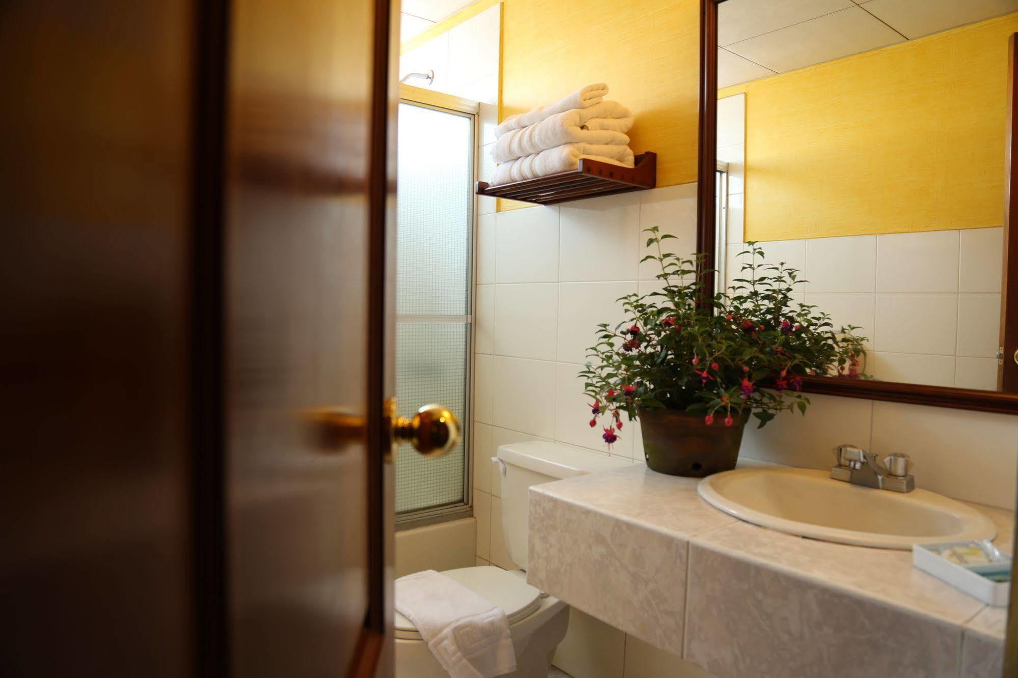Hotel Residencia Del Sol Città del Guatemala Esterno foto